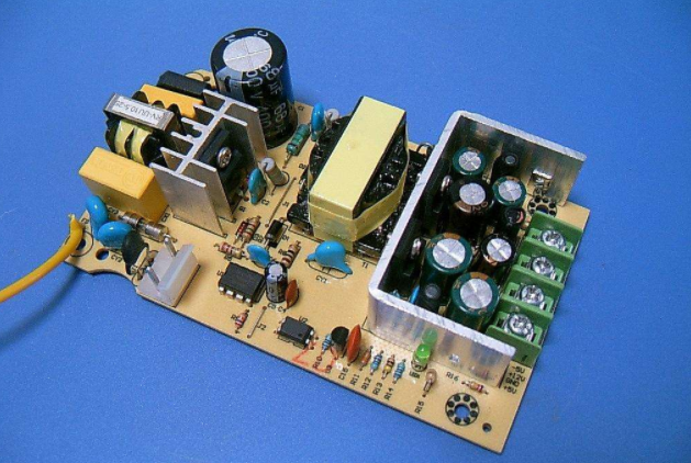 查看電容器的技術指標有哪些？